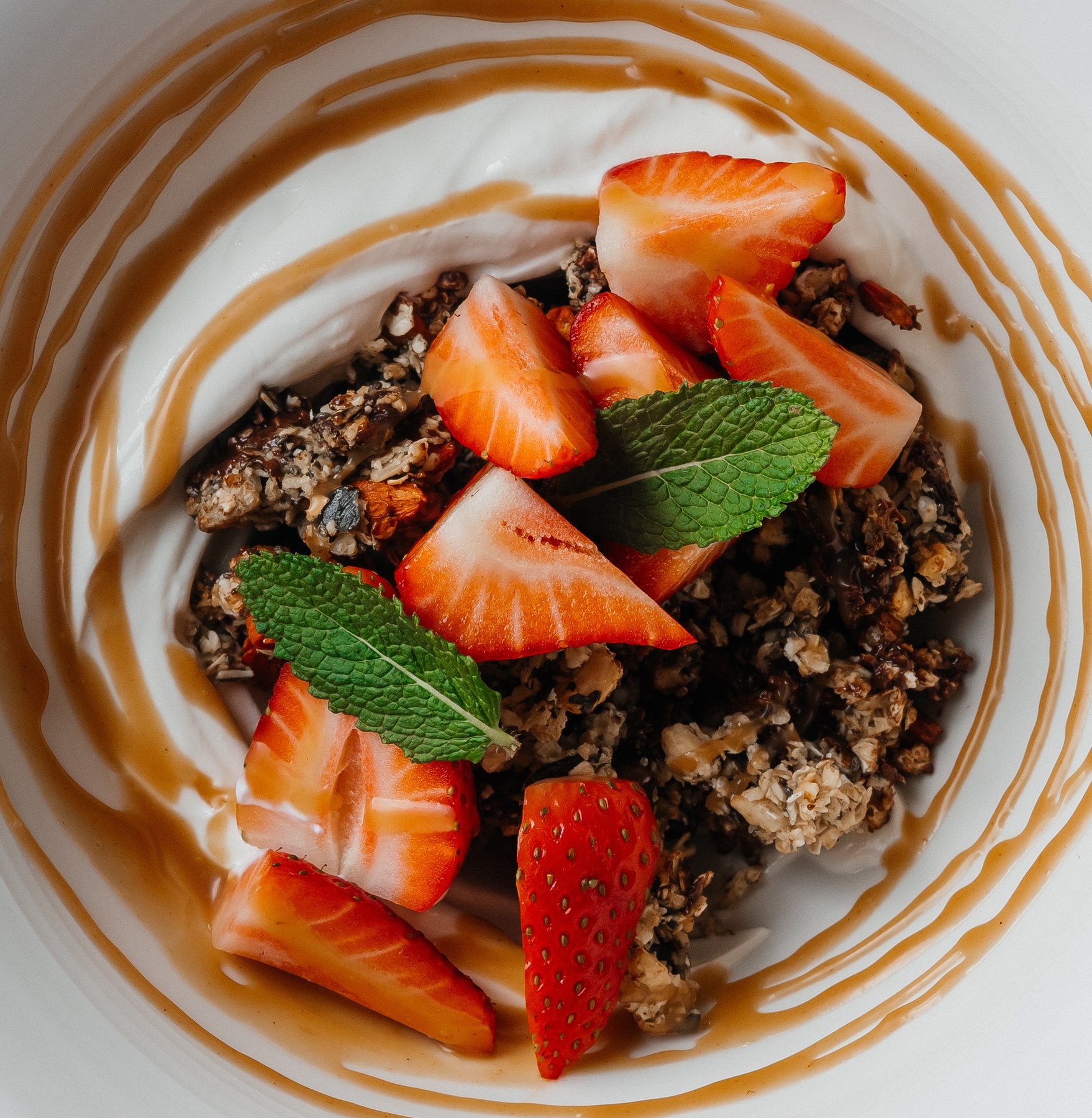 Hausgemachtes Granola im Kiku Bistro